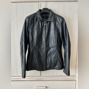 Wilsons Leather Jacket Women’s Size Medium